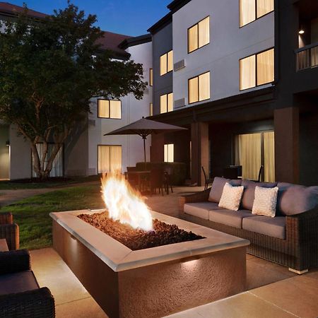 Courtyard By Marriott Tulsa Central Esterno foto