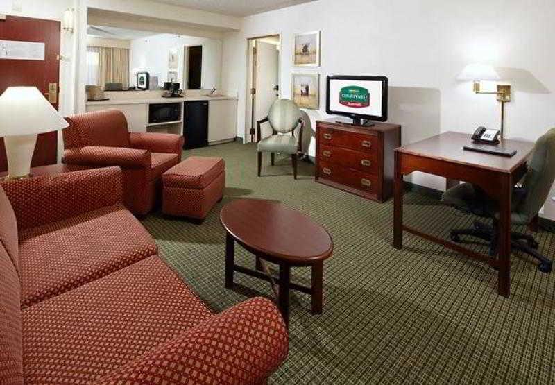 Courtyard By Marriott Tulsa Central Esterno foto