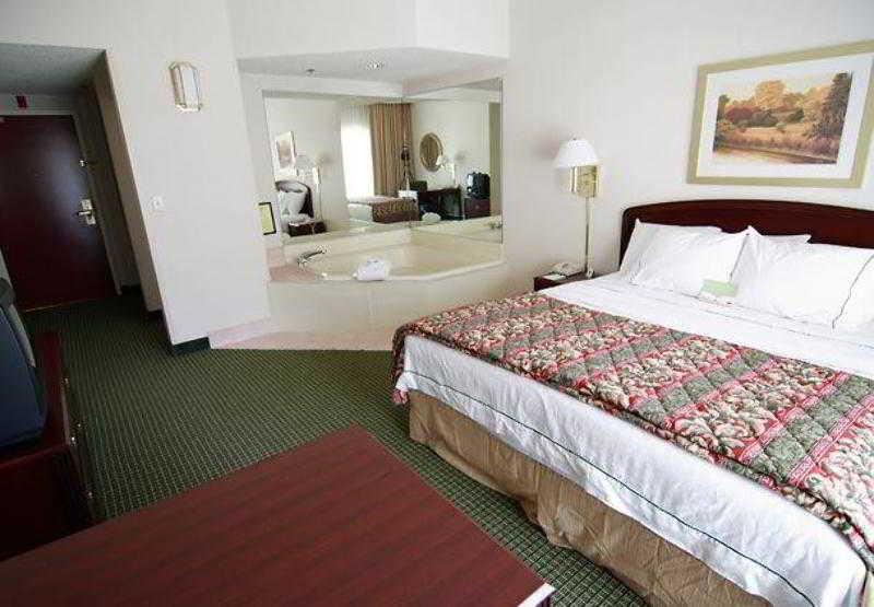 Courtyard By Marriott Tulsa Central Esterno foto