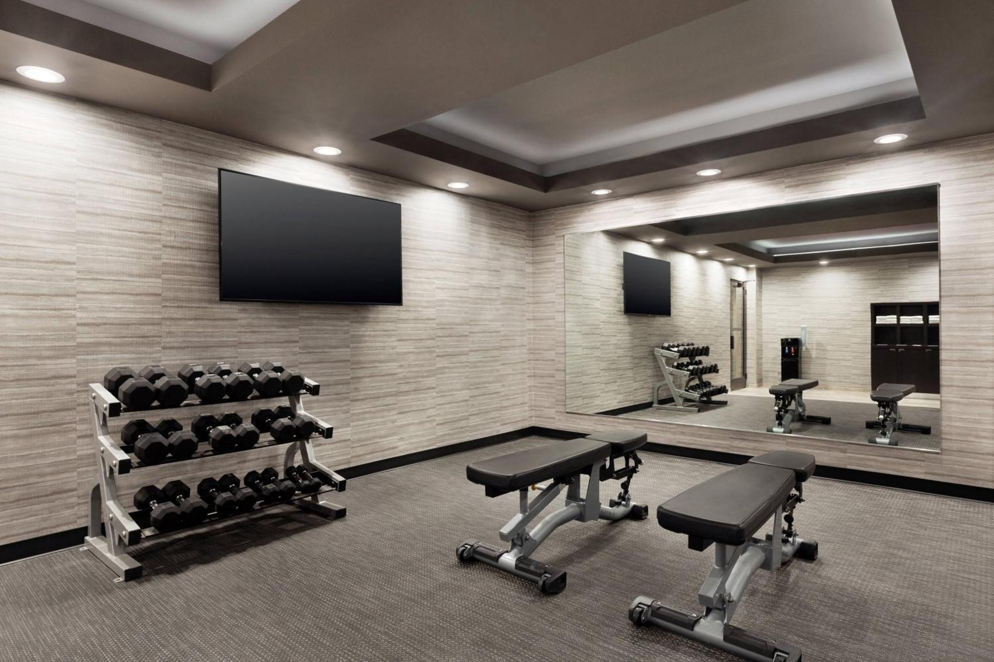 Courtyard By Marriott Tulsa Central Esterno foto