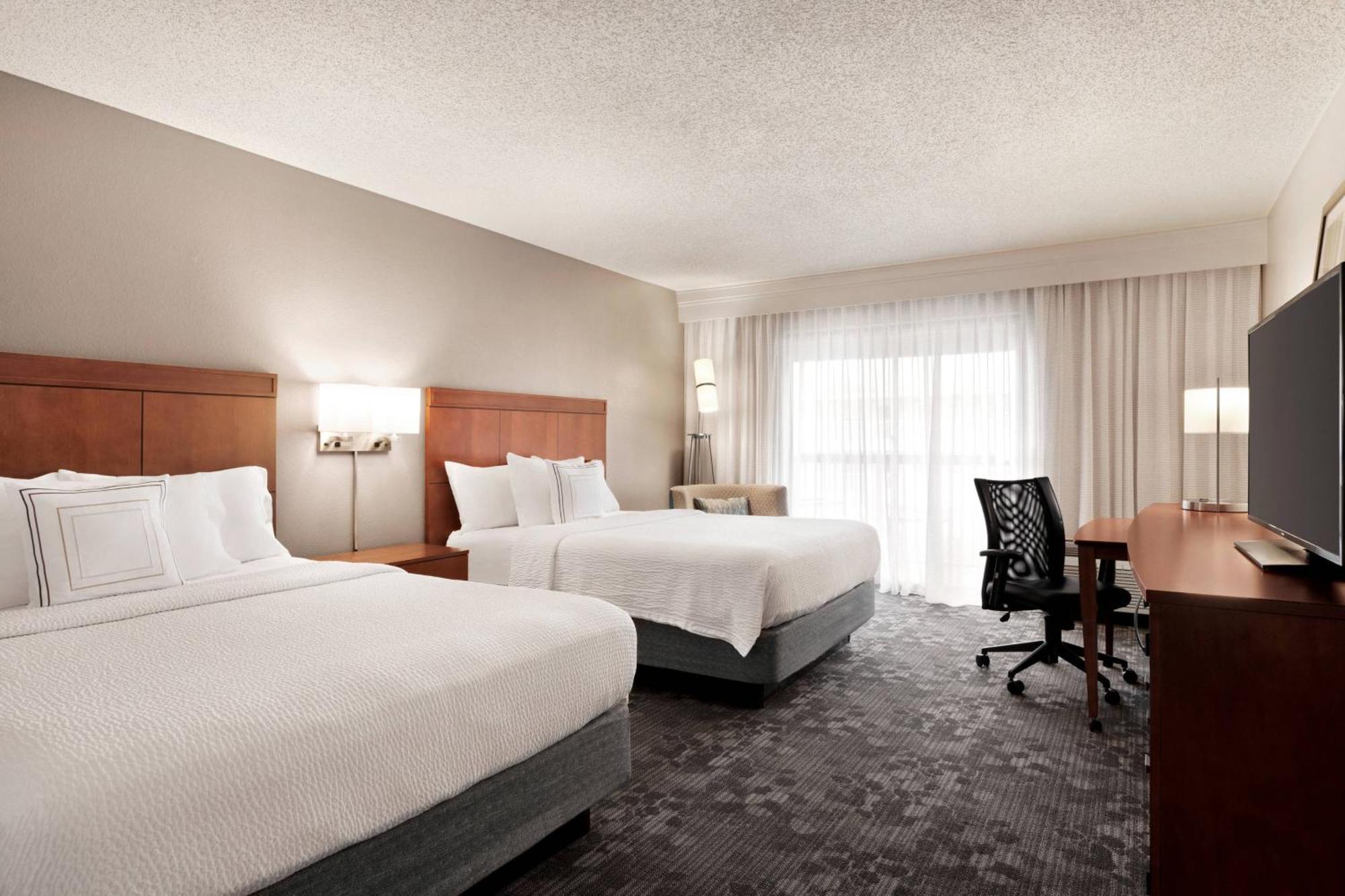 Courtyard By Marriott Tulsa Central Esterno foto